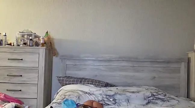 Carmen Cream online show from 12.15.24