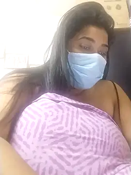 Snapshot of indianlisa5 chatting on 01.14.25 indianlisa5 online show from 01.14.25