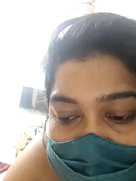 Snapshot of indianlisa5 chatting on 02.15.25 indianlisa5 online show from 02.15.25