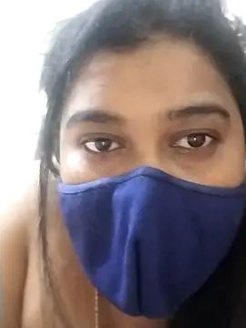 Snapshot of indianlisa5 chatting on 11.21.25 indianlisa5 online show from 11.21.25