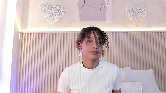 daiana curly online show from 10.24.25