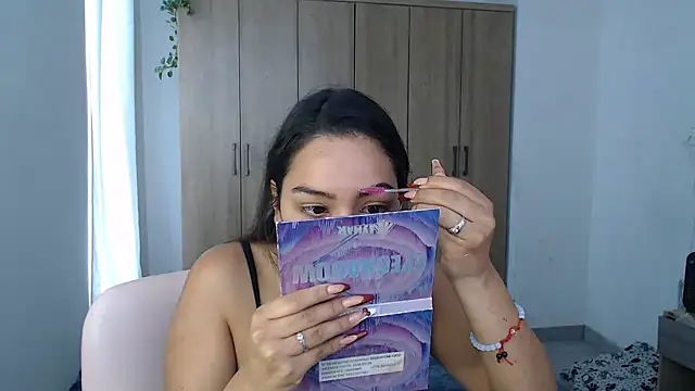 Snapshot of fairylatin222 chatting on 02.20.25 fairylatin222 online show from 02.20.25