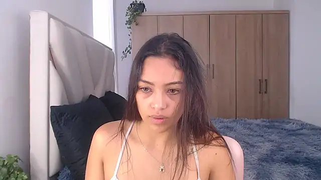 Snapshot of fairylatin222 chatting on 03.11.25 fairylatin222 online show from 03.11.25