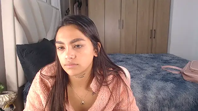 Snapshot of fairylatin222 chatting on 03.12.25 fairylatin222 online show from 03.12.25