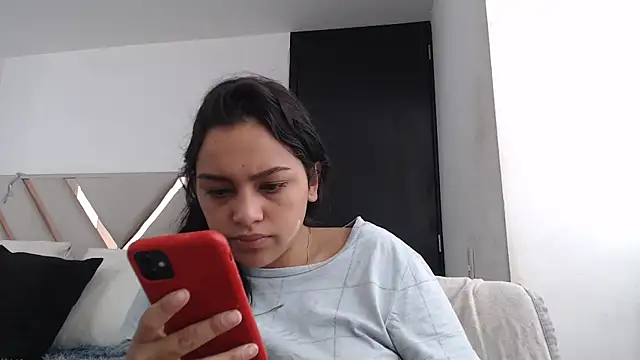 Snapshot of fairylatin222 chatting on 11.06.25 fairylatin222 online show from 11.06.25