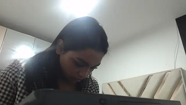 Snapshot of fairylatin222 chatting on 11.14.25 fairylatin222 online show from 11.14.25