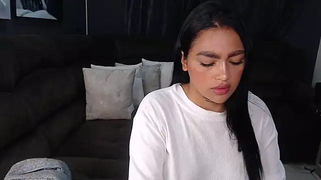 Snapshot of fairylatin222 chatting on 12.16.25 fairylatin222 online show from 12.16.25