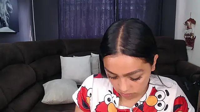 Snapshot of fairylatin222 chatting on 12.22.25 fairylatin222 online show from 12.22.25