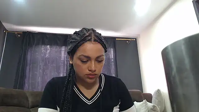 Snapshot of fairylatin222 chatting on 01.07.26 fairylatin222 online show from 01.07.26