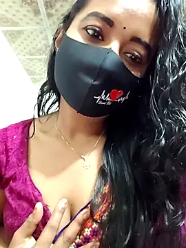 Snapshot of Dil-Ka-Radhika chatting on 11.16.25 Dil-Ka-Radhika online show from 11.16.25