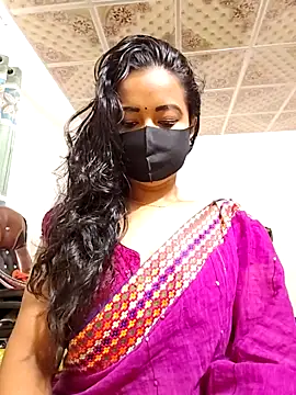 Snapshot of Dil-Ka-Radhika chatting on 11.22.25 Dil-Ka-Radhika online show from 11.22.25