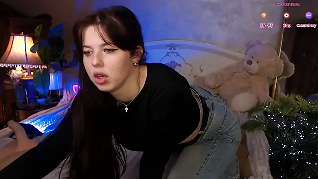 JulieHeets online show from 01.02.25