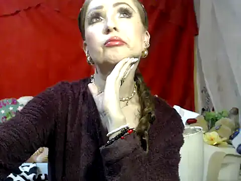 Snapshot of hottieperla chatting on 10.29.25 hottieperla online show from 10.29.25