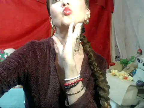 Snapshot of hottieperla chatting on 10.30.25 hottieperla online show from 10.30.25