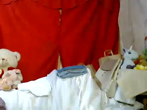 Snapshot of hottieperla chatting on 01.08.26 hottieperla online show from 01.08.26