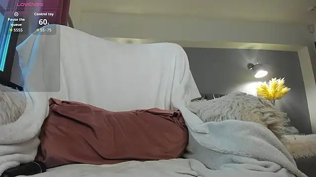 Awesome Jolie online show from 03.12.26