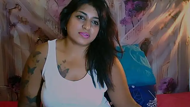 Snapshot of RoyalIndianCreamPuff chatting on 02.08.26 RoyalIndianCreamPuff online show from 02.08.26