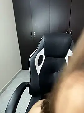 Snapshot of adara_lennox chatting on 02.22.26 adara lennox online show from 02.22.26