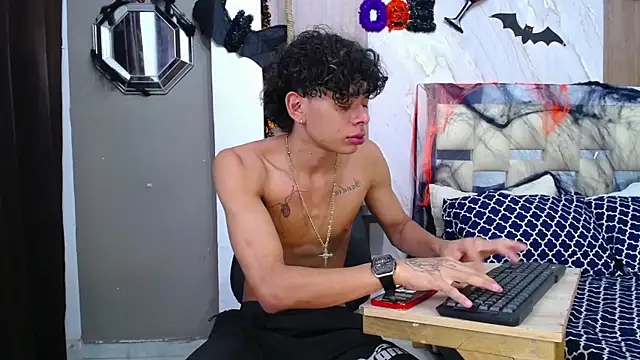 Snapshot of Harry_jhonsson chatting on 10.23.25 Harry jhonsson online show from 10.23.25