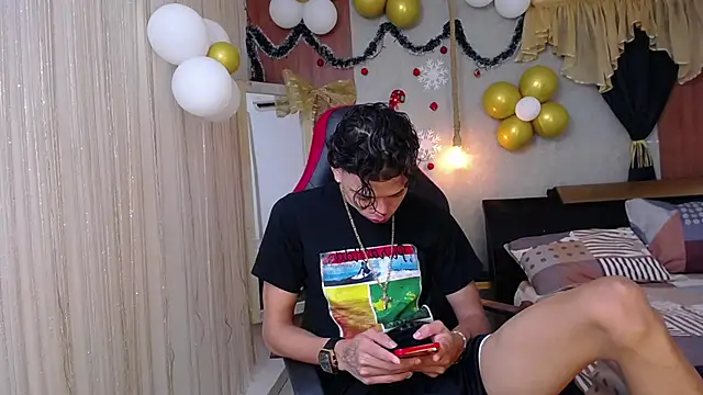 Snapshot of Harry_jhonsson chatting on 11.19.25 Harry jhonsson online show from 11.19.25