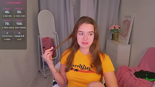 Snapshot of LovelyJessie chatting on 01.09.26 LovelyJessie online show from 01.09.26