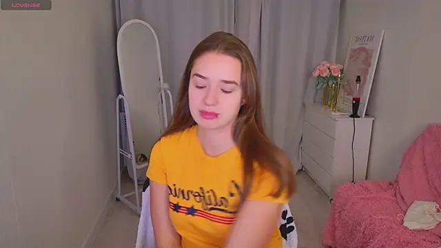 Snapshot of LovelyJessie chatting on 01.10.26 LovelyJessie online show from 01.10.26