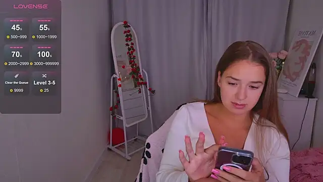 Snapshot of LovelyJessie chatting on 02.27.26 LovelyJessie online show from 02.27.26