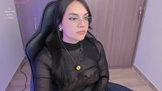 Snapshot of anaveleeez chatting on 03.03.26 anaveleeez online show from 03.03.26