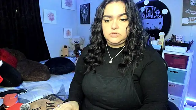 Snapshot of Luise_Meyrink chatting on 11.05.25 Luise Meyrink online show from 11.05.25