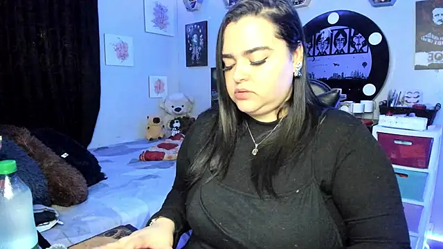 Snapshot of Luise_Meyrink chatting on 11.09.25 Luise Meyrink online show from 11.09.25