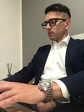 Snapshot of masterboss_ chatting on 05.26.26 masterboss online show from 05.26.26