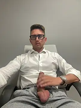 Snapshot of masterboss_ chatting on 07.22.26 masterboss online show from 07.22.26