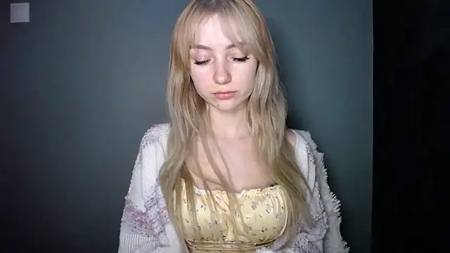 LuciaYoung online show from 01.07.26