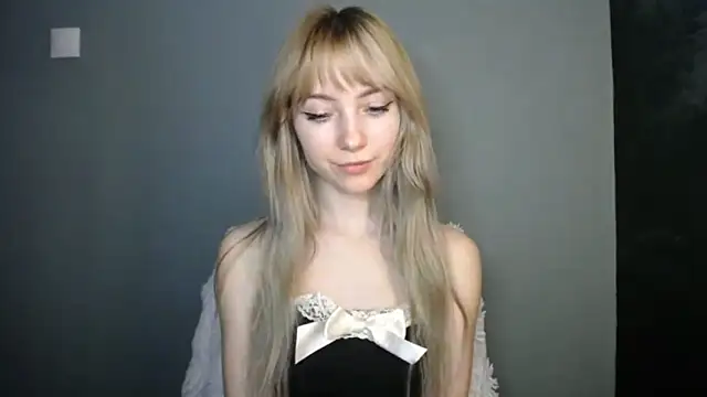 LuciaYoung online show from 02.01.26