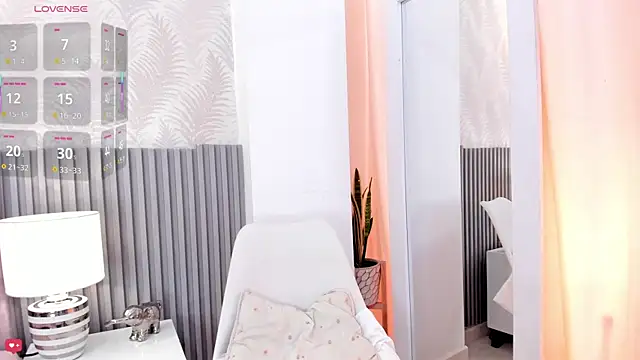 Snapshot of Sally_Azmani_ chatting on 11.05.25 Sally Azmani online show from 11.05.25