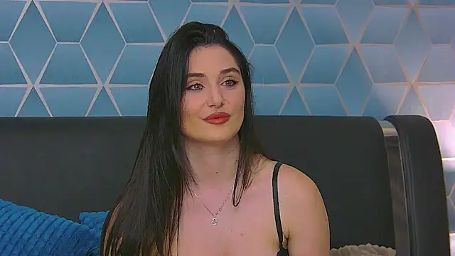 Snapshot of KassieWeins chatting on 10.13.25 KassieWeins online show from 10.13.25