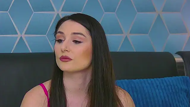 Snapshot of KassieWeins chatting on 11.30.25 KassieWeins online show from 11.30.25