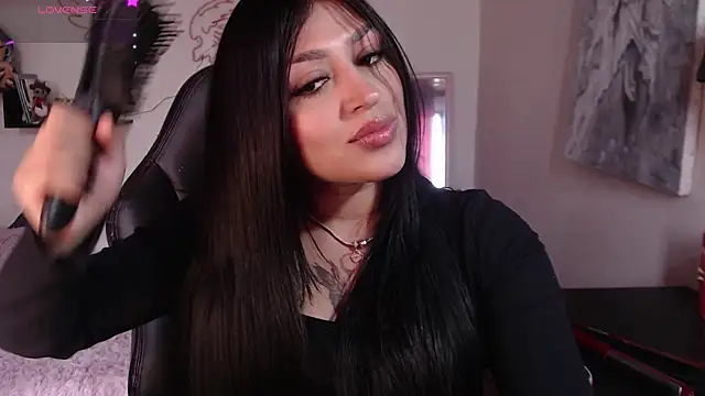 MissDennise online show from 10.23.25