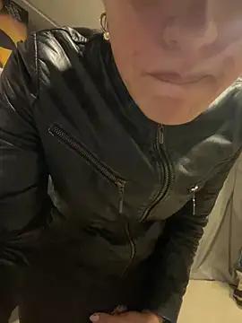 Snapshot of aangie__uwu chatting on 12.03.24 aangie  uwu online show from 12.03.24