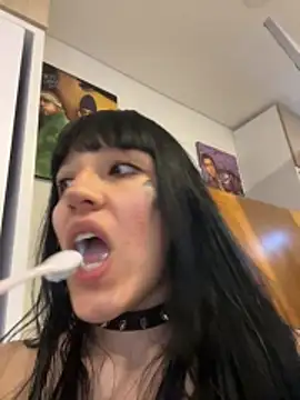 Snapshot of aangie__uwu chatting on 10.30.25 aangie  uwu online show from 10.30.25