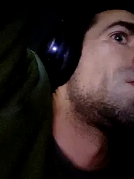 Snapshot of Smaukymui chatting on 10.16.25 Smaukymui online show from 10.16.25