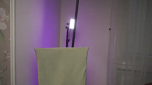 PixieMeow  online show from 02.14.25