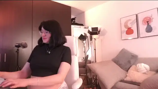 Anah s online show from 12.17.25