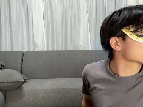 Snapshot of tubaki_taku chatting on 03.12.25 tubaki taku online show from 03.12.25