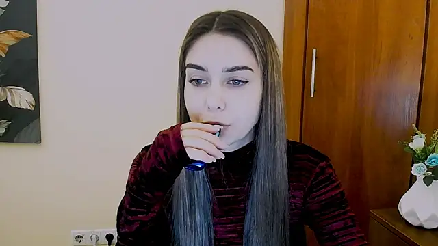 Lili magic online show from 02.05.25