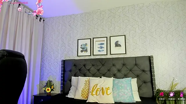 emma  smith1 online show from 03.03.25