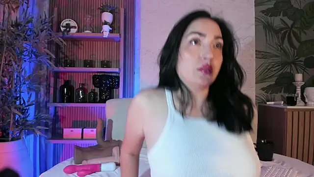 LIAH IZUMI online show from 11.11.25