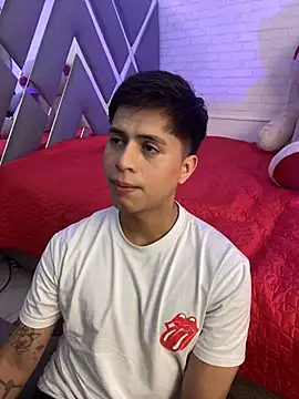 Snapshot of Niicky1_ chatting on 12.28.24 Niicky1 online show from 12.28.24