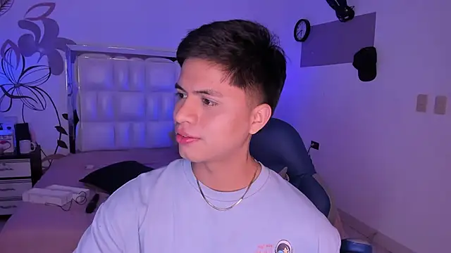 Snapshot of Niicky1_ chatting on 12.30.24 Niicky1 online show from 12.30.24