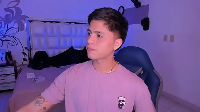 Snapshot of Niicky1_ chatting on 01.02.25 Niicky1 online show from 01.02.25